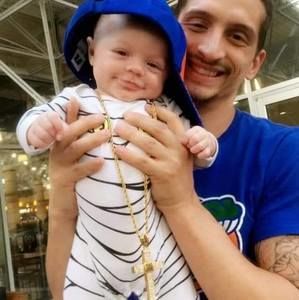 Meet your Posher, Carlos